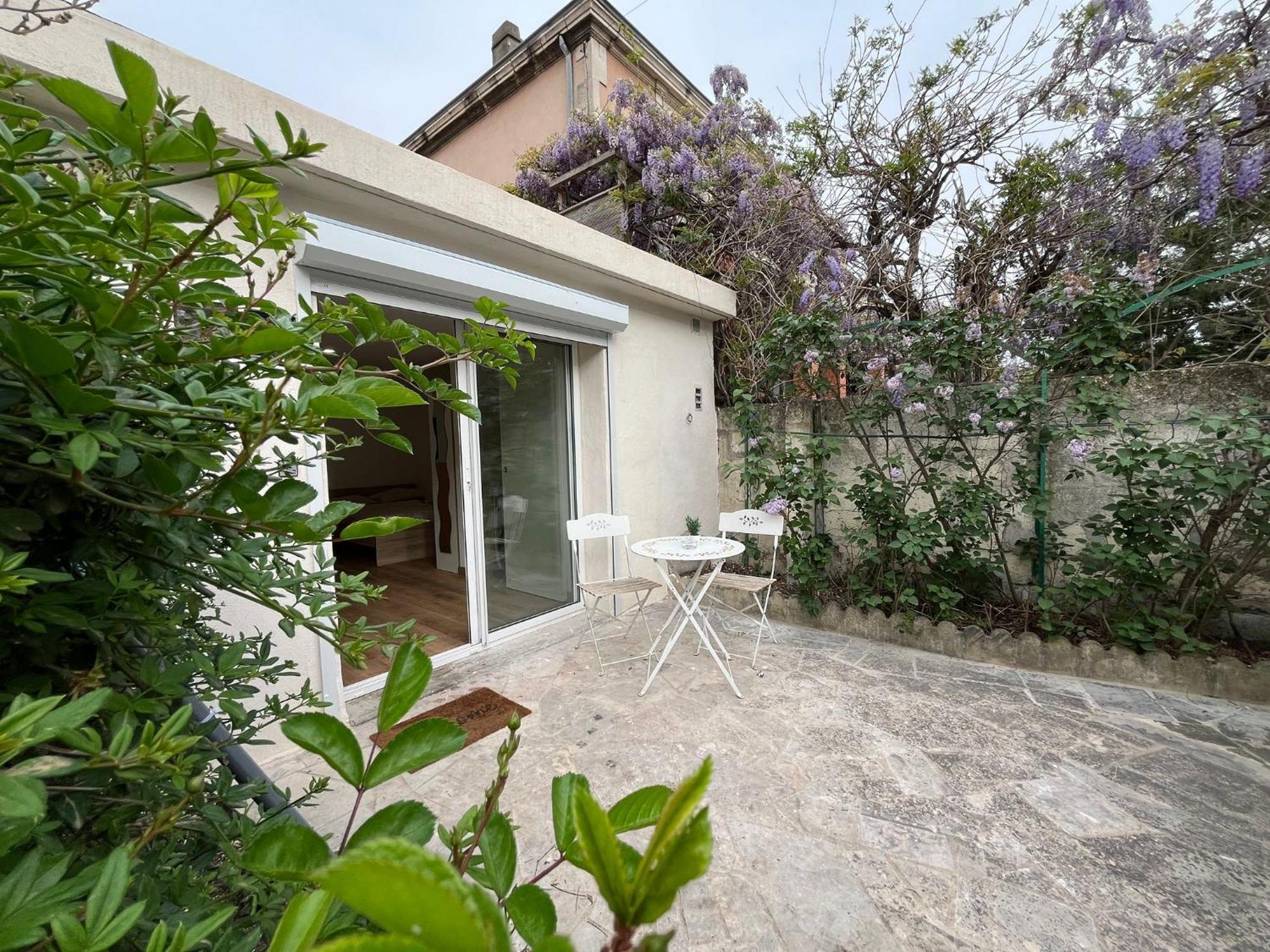 Studio Avec Clim Et Terrasse Proche Du Centre Ville D'Авиньон Экстерьер фото